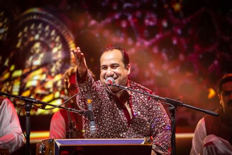 Concert Inoubliable de Rahat Fateh Ali Khan: Une Nuit Mystique à Paris ! 