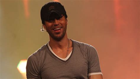 Le Gala Étincelles Espagnoles : Un Tribut Splendide à l'Héritage Musical d'Enrique Iglesias!